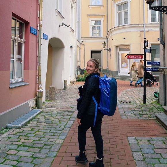 Meet your Posher, Hannah - Picture 1 of 1